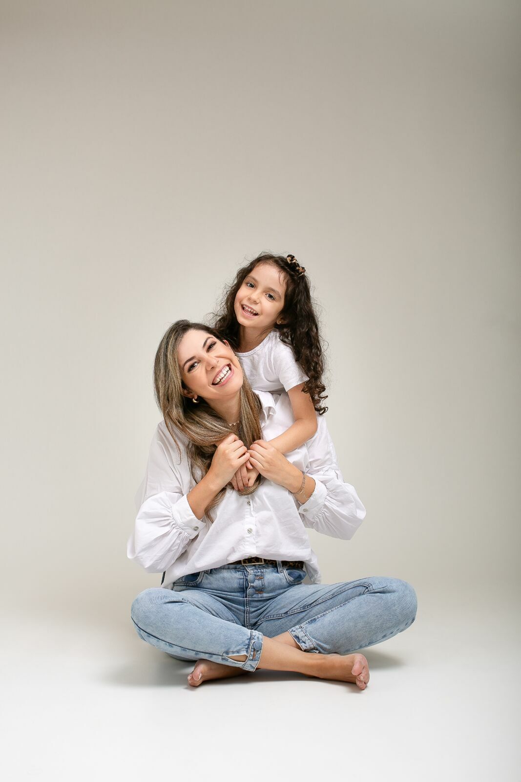 Foto do Sobre de Fotografa de gestante, família, 15 anos, corporativos, Meia Praia, Itapema